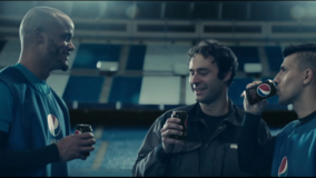 Blue Card ft. Pepsi Max Fussball Team 2016