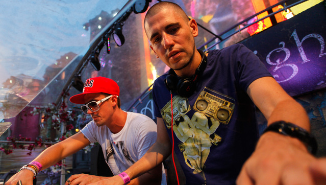 Dimitri Vegas & Like Mike verkopen in één week uit