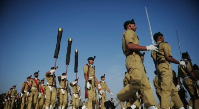 Pakistani Taliban release video of severed heads